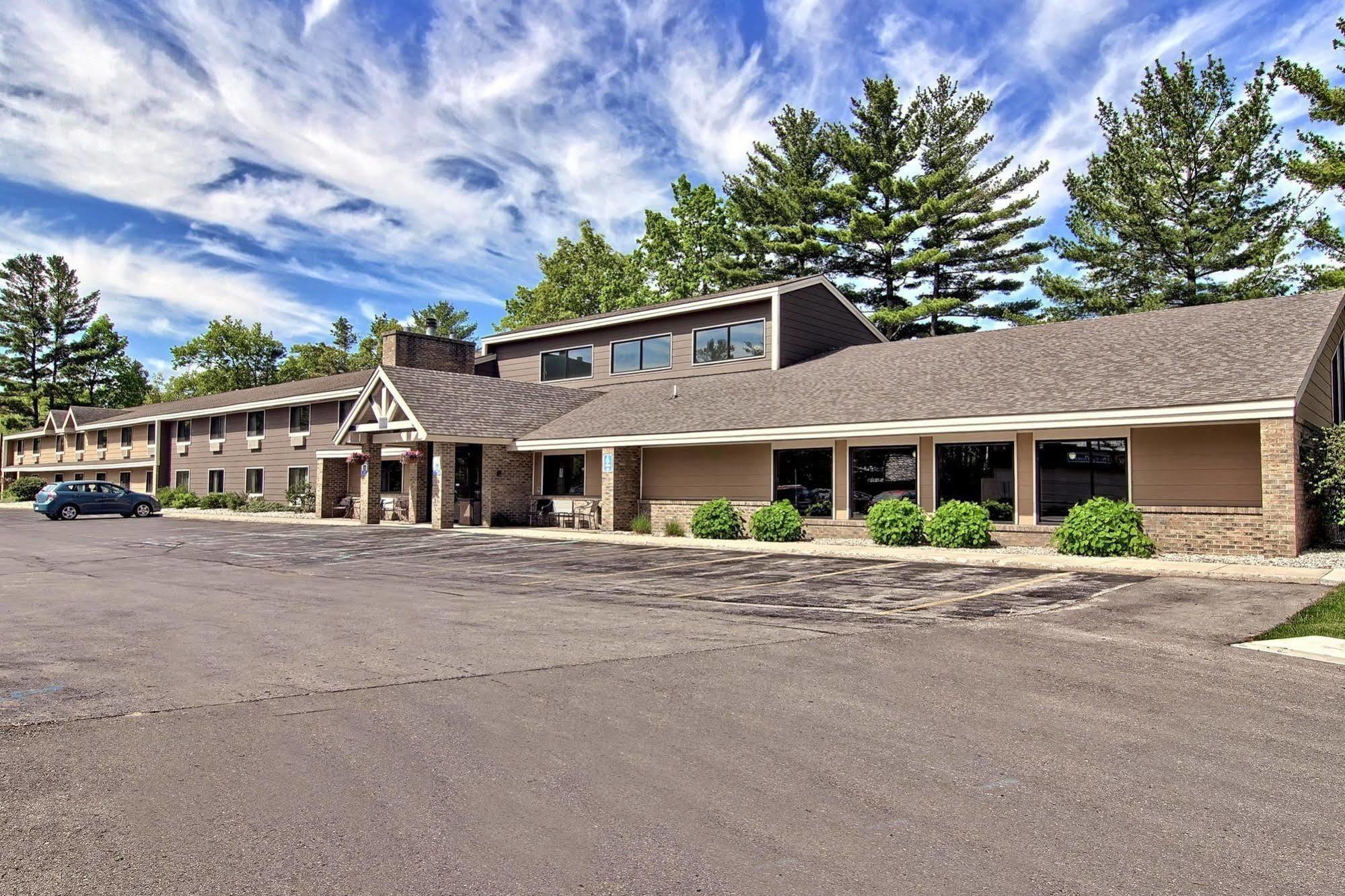 Blossom Hotel & Suites Traverse City Exteriér fotografie