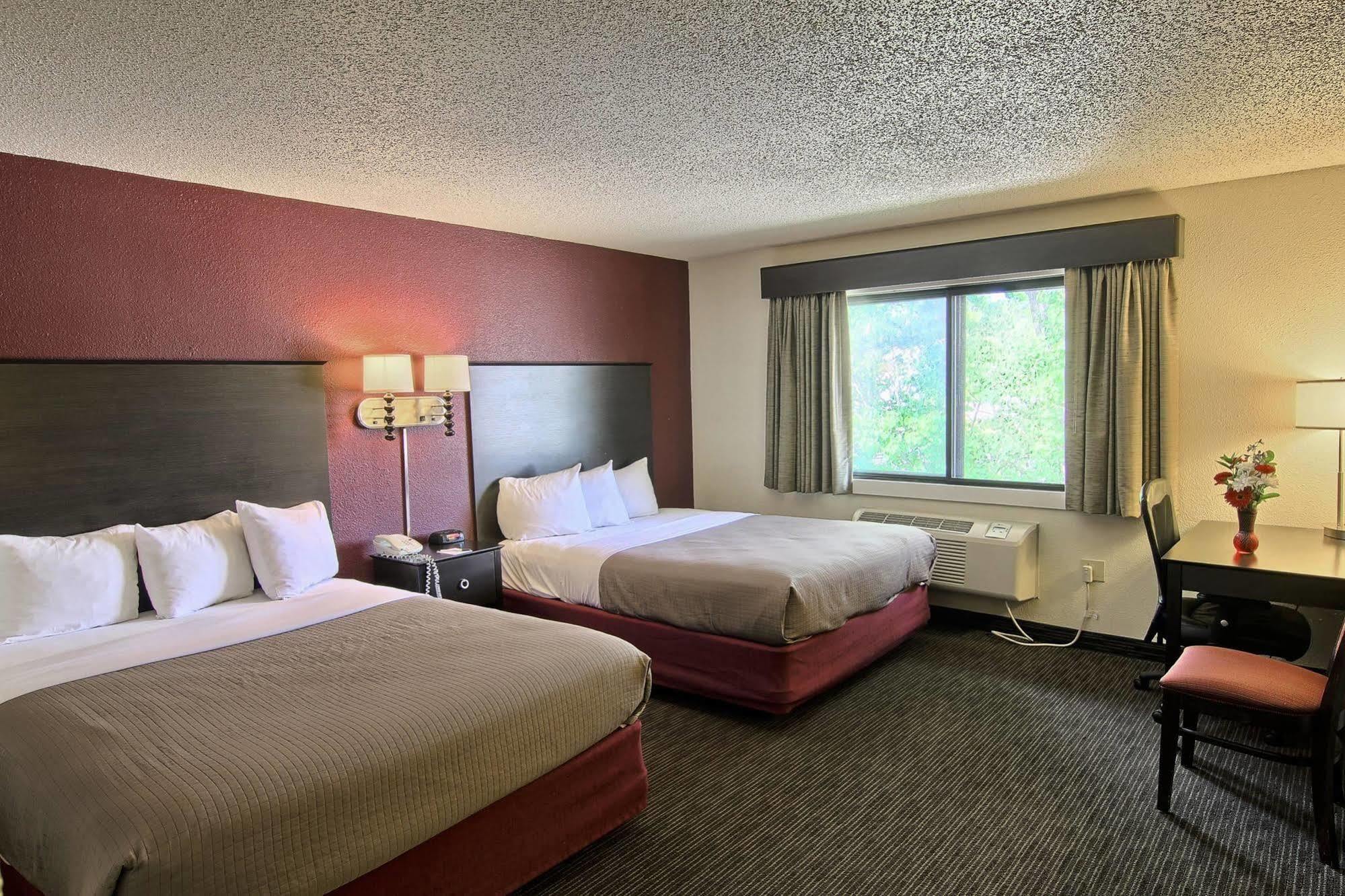 Blossom Hotel & Suites Traverse City Exteriér fotografie