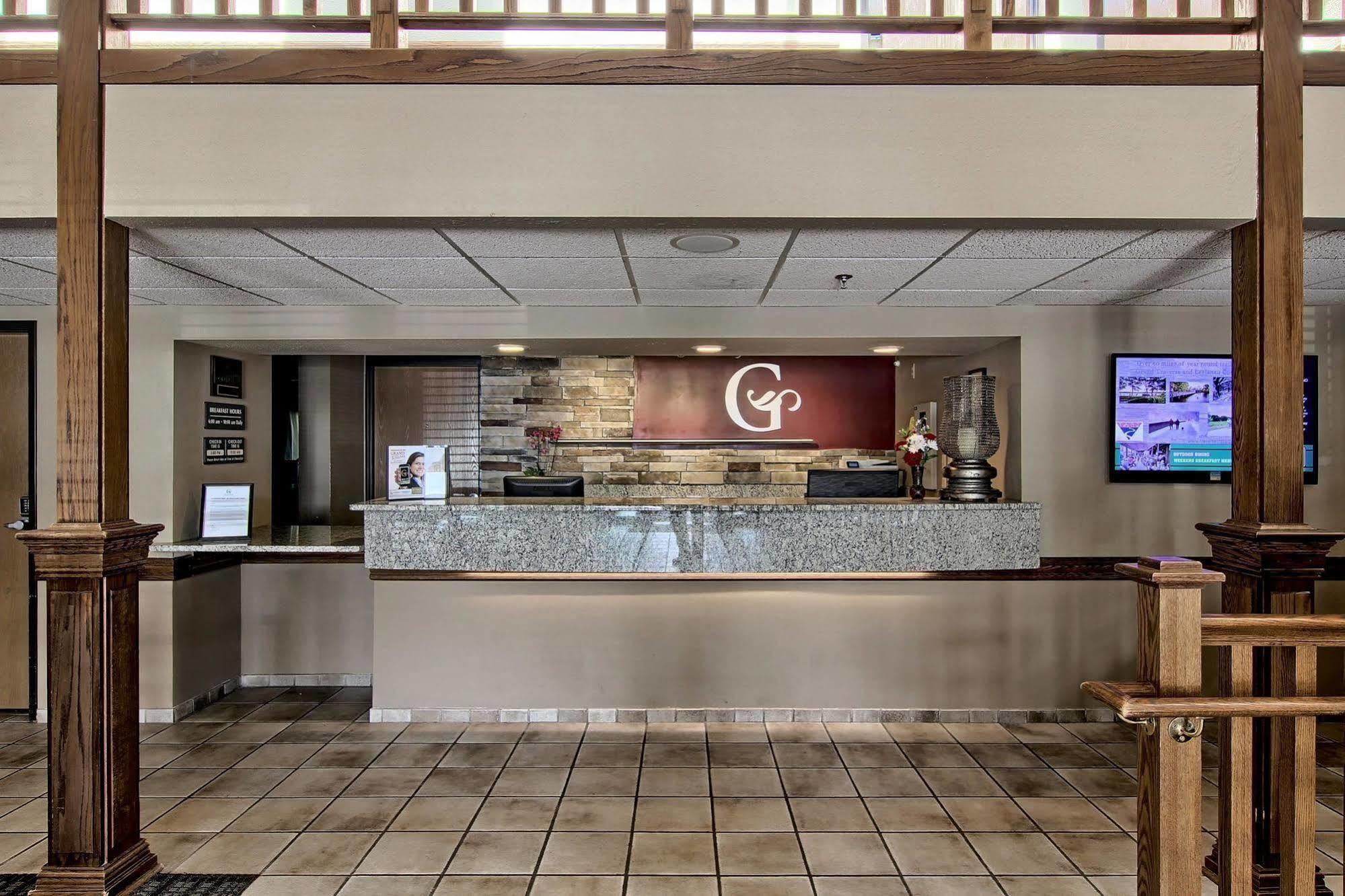 Blossom Hotel & Suites Traverse City Exteriér fotografie