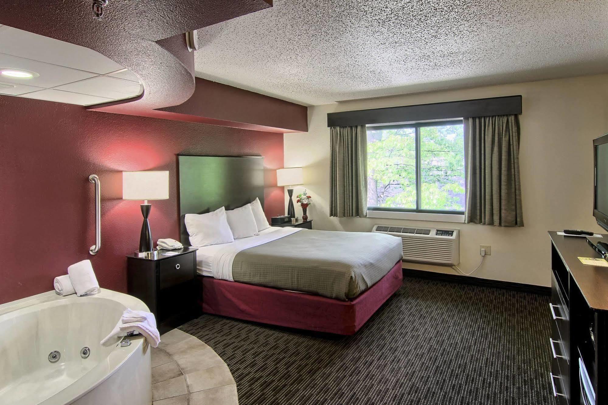 Blossom Hotel & Suites Traverse City Exteriér fotografie