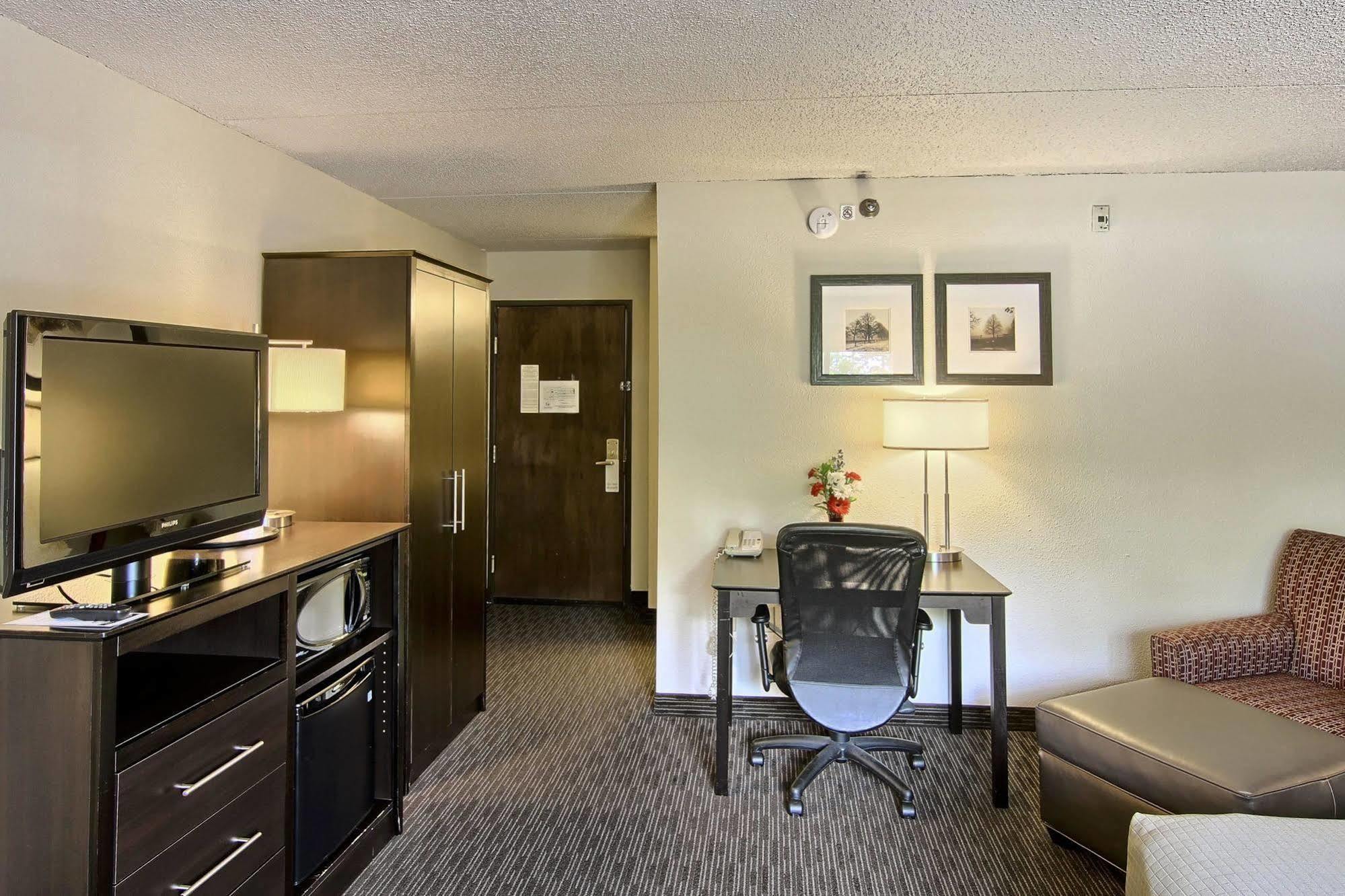 Blossom Hotel & Suites Traverse City Exteriér fotografie