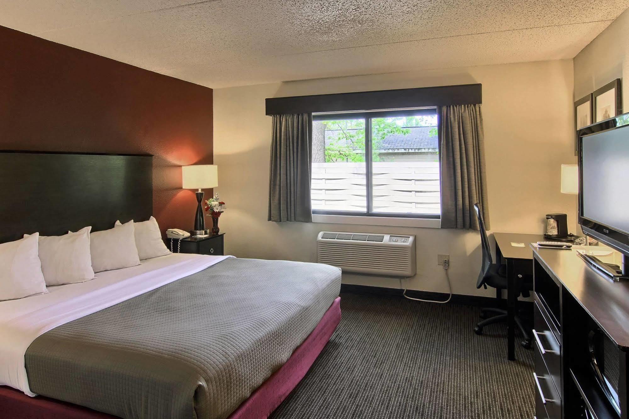 Blossom Hotel & Suites Traverse City Exteriér fotografie